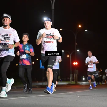 Runner Photo 7624810