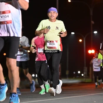 Runner Photo 7624873