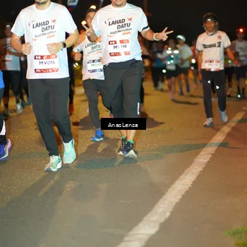 Runner Photo 7624875