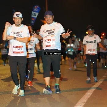 Runner Photo 7624890