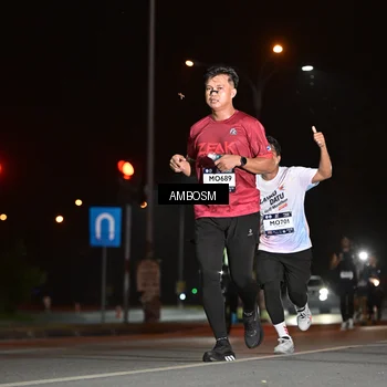 Runner Photo 7624914