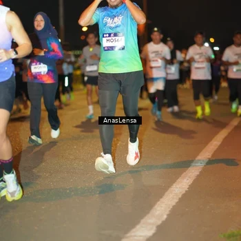 Runner Photo 7624945