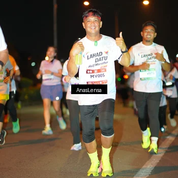 Runner Photo 7624972