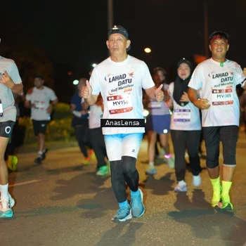 Runner Photo 7624997