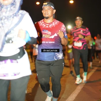 Runner Photo 7625022
