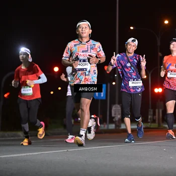 Runner Photo 7625040