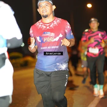 Runner Photo 7625057