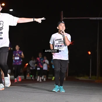 Runner Photo 7625090