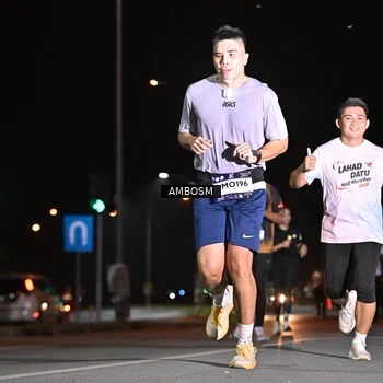 Runner Photo 7625123