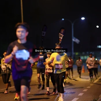 Runner Photo 7625165