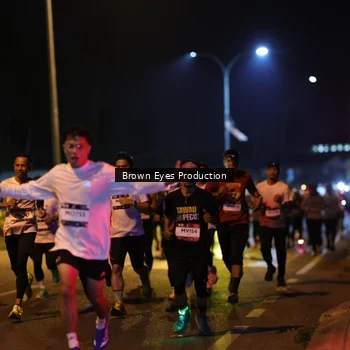 Runner Photo 7625173
