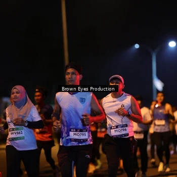 Runner Photo 7625192