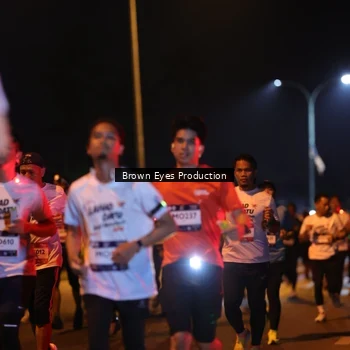Runner Photo 7625206