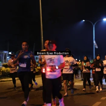 Runner Photo 7625211