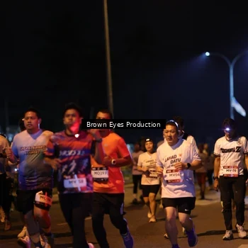 Runner Photo 7625214