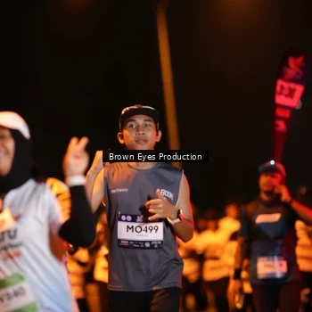 Runner Photo 7625243