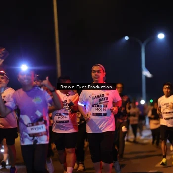 Runner Photo 7625247