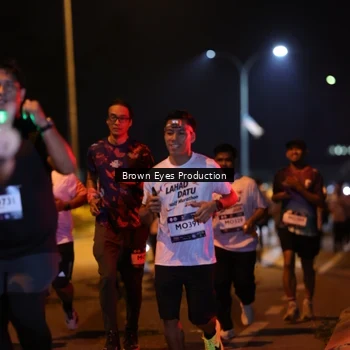 Runner Photo 7625248