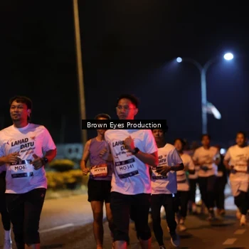 Runner Photo 7625249