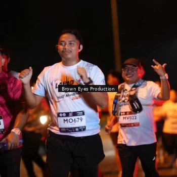 Runner Photo 7625285