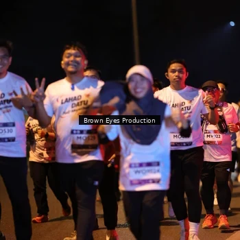 Runner Photo 7625292