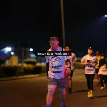 Runner Photo 7625296