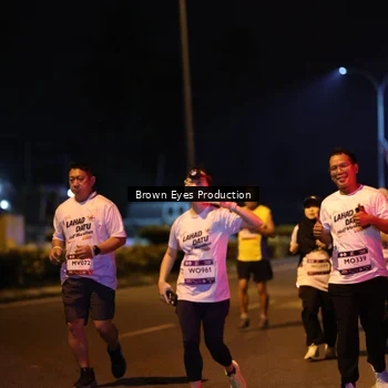 Runner Photo 7625304