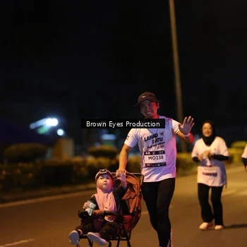 Runner Photo 7625308
