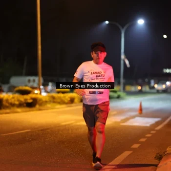 Runner Photo 7625309