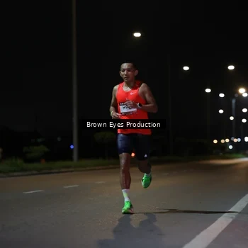 Runner Photo 7625388