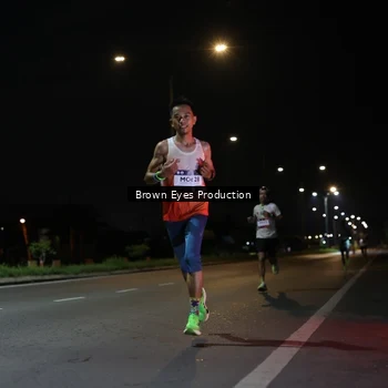 Runner Photo 7625389
