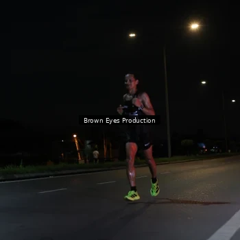 Runner Photo 7625393