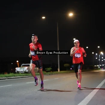 Runner Photo 7625400