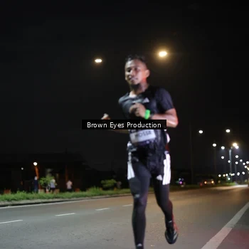 Runner Photo 7625404