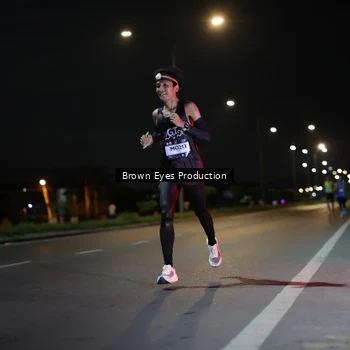 Runner Photo 7625405