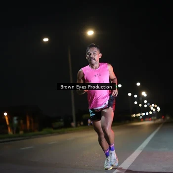 Runner Photo 7625414