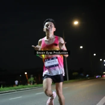 Runner Photo 7625416