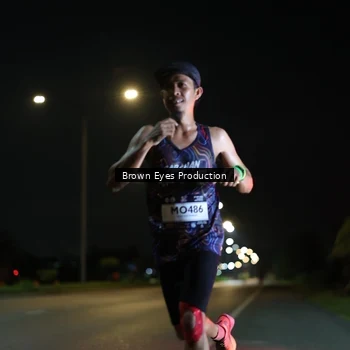 Runner Photo 7625418