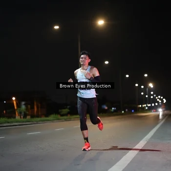 Runner Photo 7625420