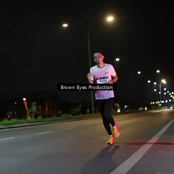 Runner Photo 7625425