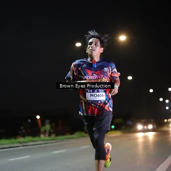 Runner Photo 7625433