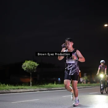 Runner Photo 7625434