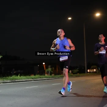 Runner Photo 7625446