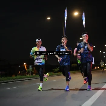 Runner Photo 7625447