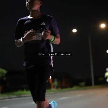 Runner Photo 7625448