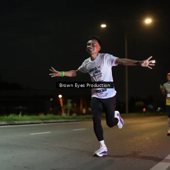 Runner Photo 7625449