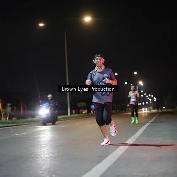 Runner Photo 7625466