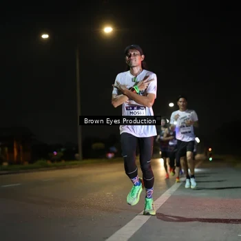 Runner Photo 7625467