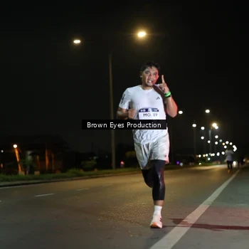 Runner Photo 7625473