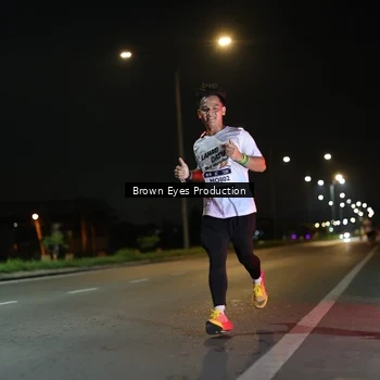 Runner Photo 7625475